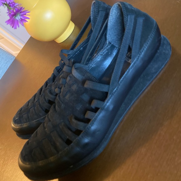 Stuart Weitzman Woven Flat Black Loafers, Slip-on Suede Mules, US 6.5/EU 37 - Picture 2 of 7